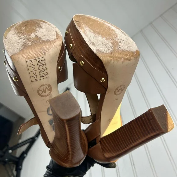 Michael Kors Brown Leather Platform T Strap Chunky Block Heels Women’s Size 7M - Picture 5 of 11